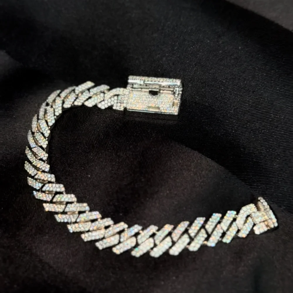 N/A elegant silver